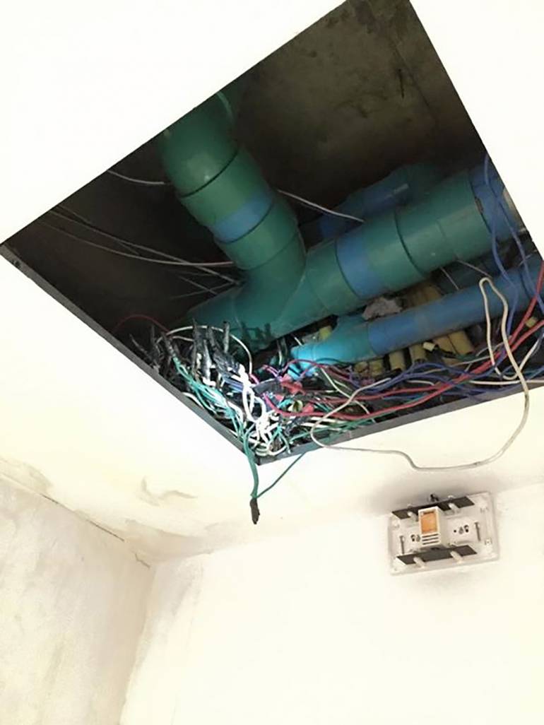 การติดตั้งระบบสาธารณูปโภคไม่เป็นระเบียบ