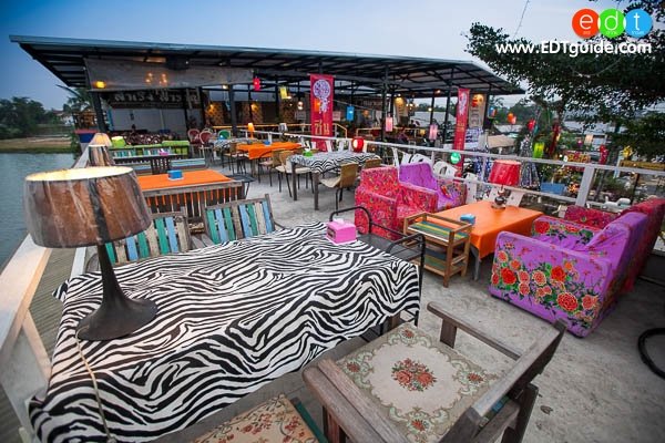 ครัวริมน้ำ