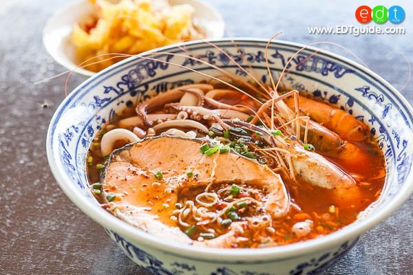 พล ก๋วยเตี๋ยวโบราณ