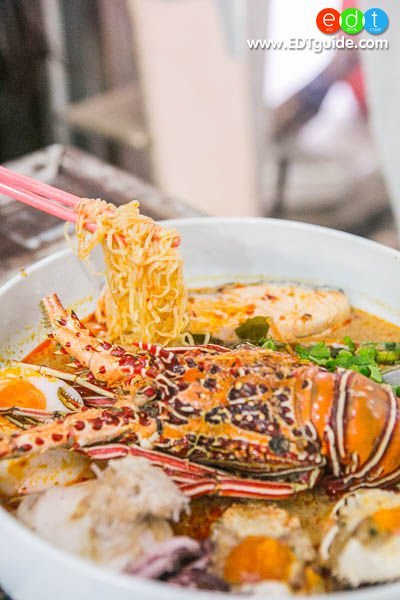 พี่อ้อก๋วยเตี๋ยวต้มยำกุ้ง