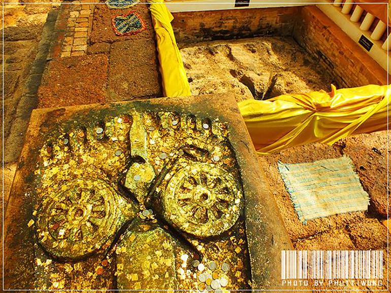 รอยพระพุทธบาท สระมรกต จ.ปราจีนบุรี