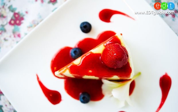 ร้านกาแฟ บ้านต้นเค้ก ชลบุรี