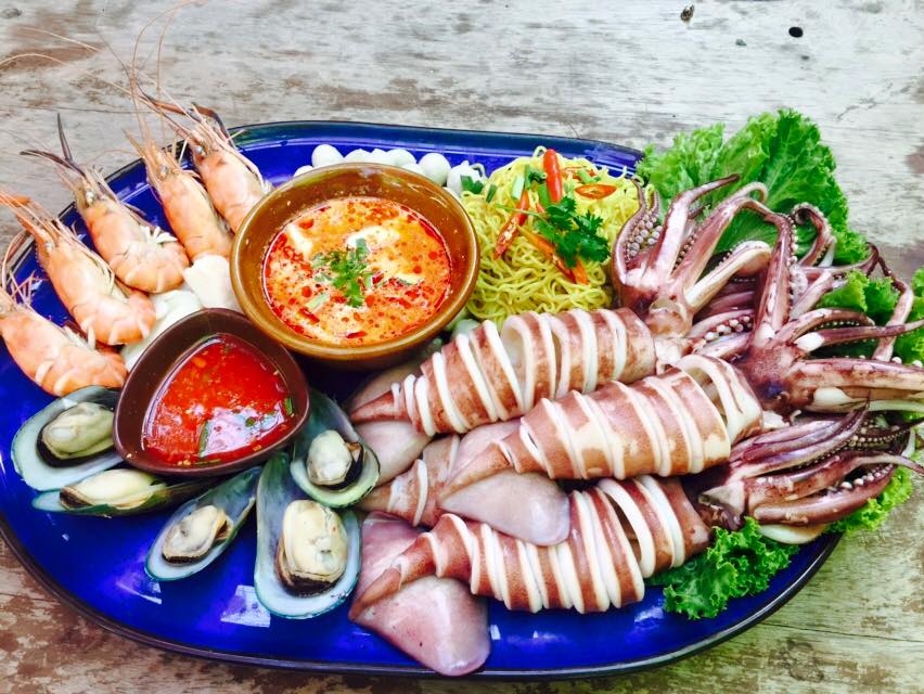 ก๋วยเตี๋ยวผู้พัน