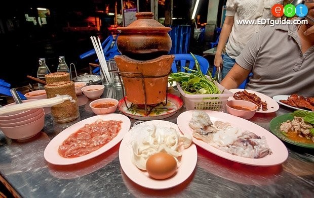 10 ร้านจิ้มจุ่ม รสเด็ดริมทางในกรุงเทพฯ