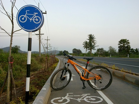 สร้างทางจักรยานเฉลิมพระเกียรติ