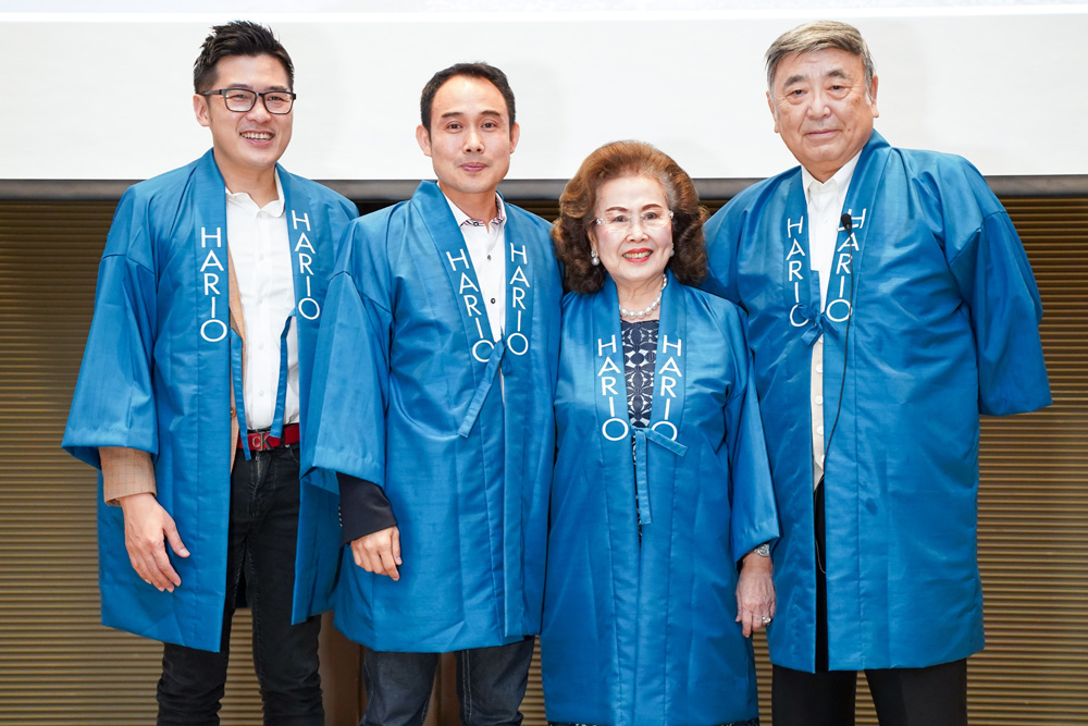 กลุ่มผู้บริหารฮาริโอะ ยกทีมฉลองความสำเร็จ ให้กับอโรม่า กรุ๊ป