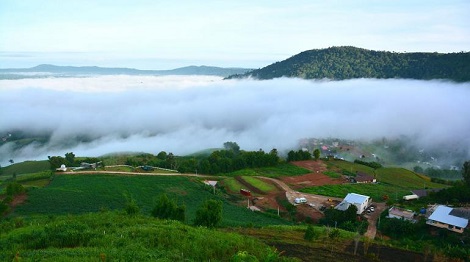 ไปสูดไอดินกลิ่นหญ้ากันเถอะ! รวม 7 ที่เที่ยวหน้าฝน ค้นหาความสุขสุดสดชื่น