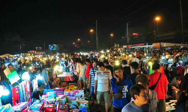 6 สถานที่ช้อปปิ้งยามค่ำคืน ของสาวๆ ไม่ร้อน แถมได้ของถูก