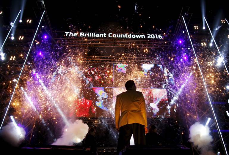 ไซ ศิลปินชื่อดังของเกาหลีใต้ แสดงคอนเสิร์ตในงานฉลองต้อนรับปี 2016 ที่กรุงโซล (ภาพ: REUTERS)
