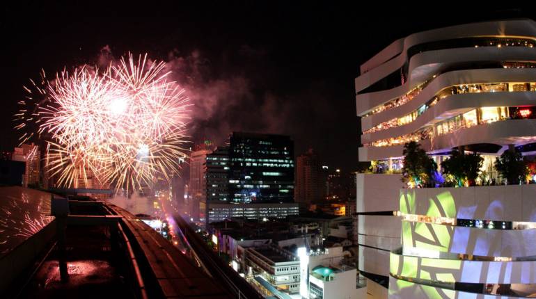 ยักษ์เอกชนร่วมมือ มอบของขวัญปีใหม่สุดพิเศษ! เนรมิตย่านสุขุมวิทสว่างไสว