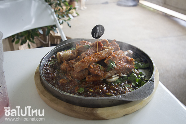 อินุ คาเฟ่ - แนบเคหาสน์ซอย 8