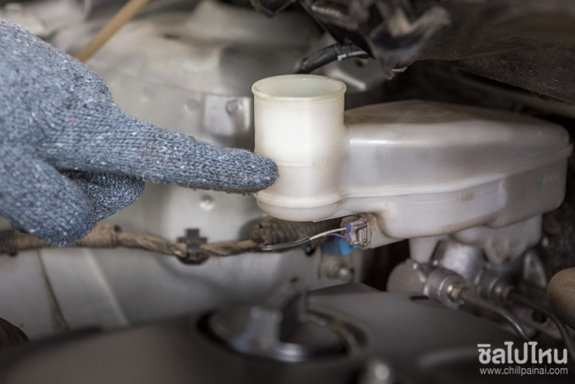 วิธีการตรวจเช็ครถยนต์ด้วยตัวเองก่อนขับรถไปเที่ยวช่วงวันหยุด