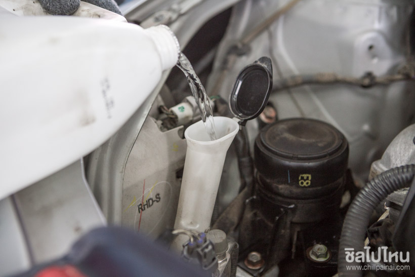 วิธีการตรวจเช็ครถยนต์ด้วยตัวเองก่อนขับรถไปเที่ยวช่วงวันหยุด