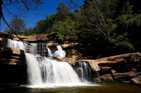 น้ำตกแก่งโสภา