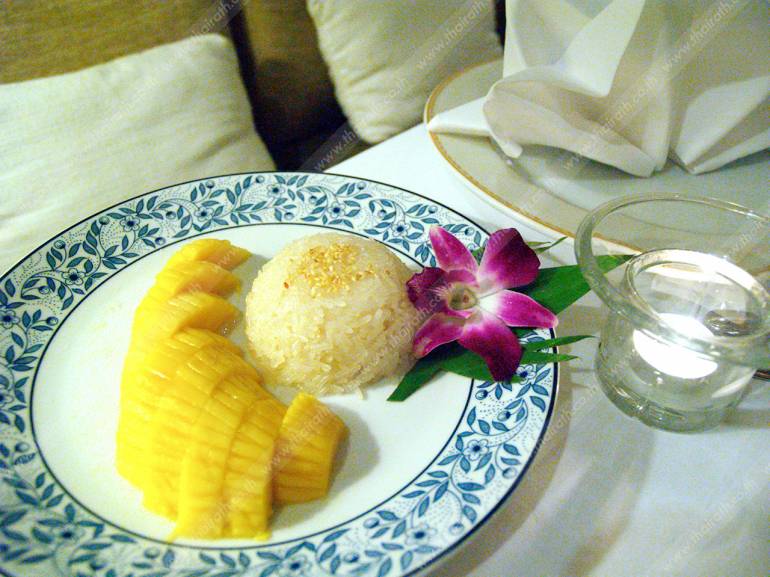 ข้าวเหนียวมะม่วงหอมหวาน เริ่มต้นที่ 160 บาท