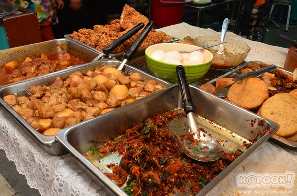 เลาะเลียบริมเจ้าพระยา ชิมของอร่อยท่าพระจันทร์-ท่าช้าง