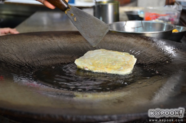 เลาะเลียบริมเจ้าพระยา ชิมของอร่อยท่าพระจันทร์-ท่าช้าง