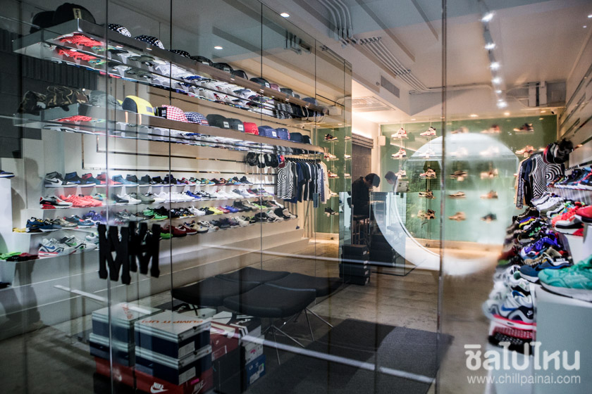 น็อค คิทเช่น แอนด์ คลิก (Knock Kitchen & Kicks)