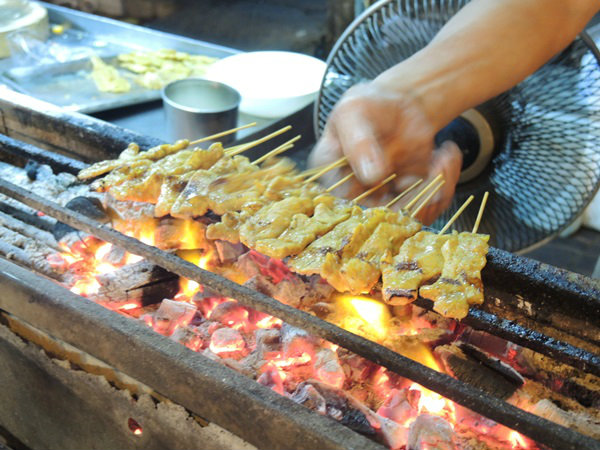 หมูสะเต๊ะ เฮียซา 