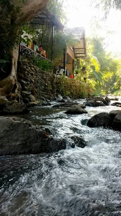 ริมธาร นั่งเล่น เชียงใหม่