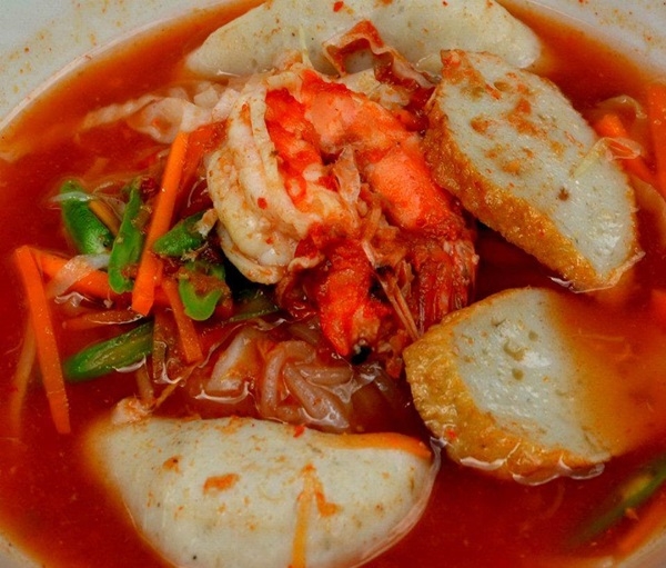 ก๋วยเตี๋ยวแกงส้ม และก๋วยเตี๋ยวน้ำพริกอ่อง : ร้านโอกาส ก๋วยเตี๋ยวโบราณของคนมีเส้น อัมพวา