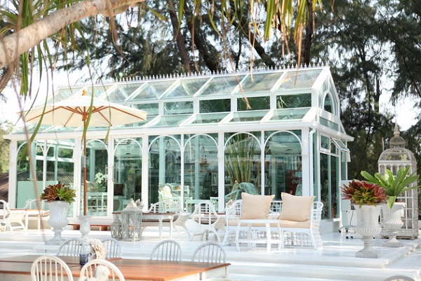 ร้านเดอะ กลาส เฮ้าส์ (The glass house)