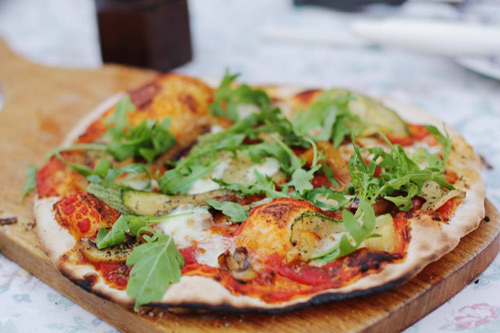 Mama Dolores พิซซ่าเตาถ่าน