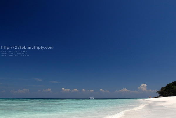 พักกาย พักใจ ที่ “เกาะตาชัย” สิมิลัน