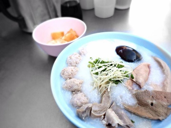 โจ๊กตลาดน้อย เจ๊หมวยเกี้ย (ดั้งเดิม)