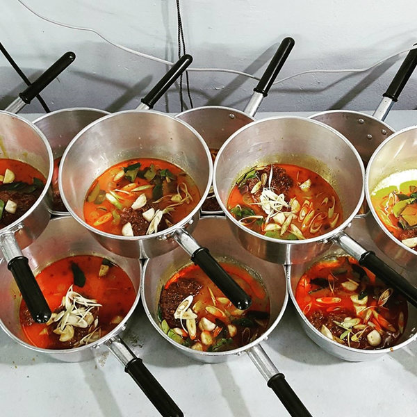 ตามรอยเมนูดัง “มาม่า..ร้านเจ๊โอว“  โอ้โห อร่อยเวอร์!